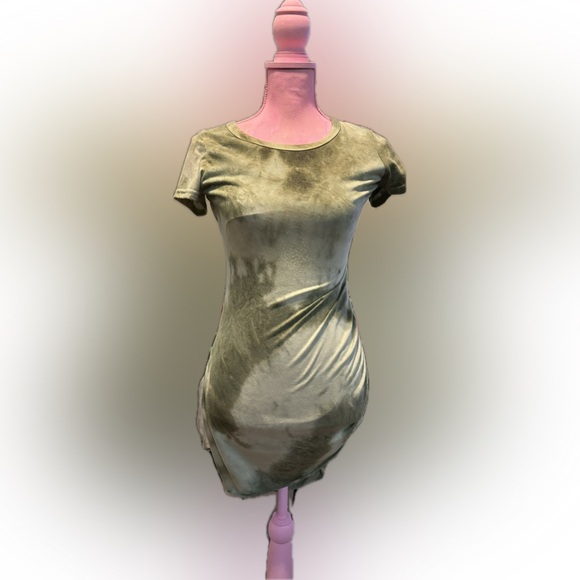 La Miel olive green tie die bodycon dress. Size small - Picture 3 of 4